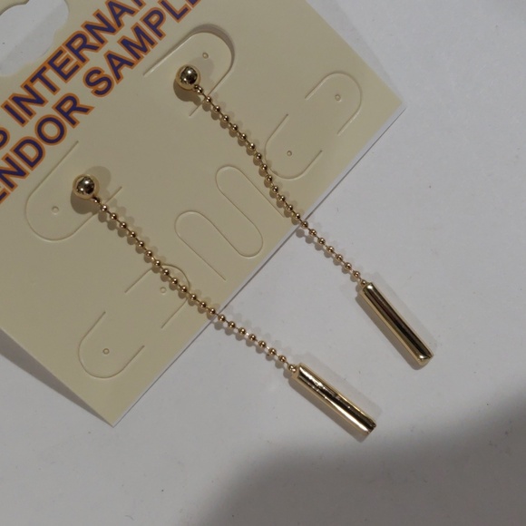 Elegant Gold tone 2.5-inch Drop Long Earrings - Stylish Women's Fashion Jewelry - Picture 7 of 9